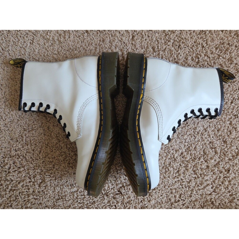 Dr. Martens White Leather Women's Combat Boots Women's Size 8 11821 1460 - EUC - Picture 4 of 13